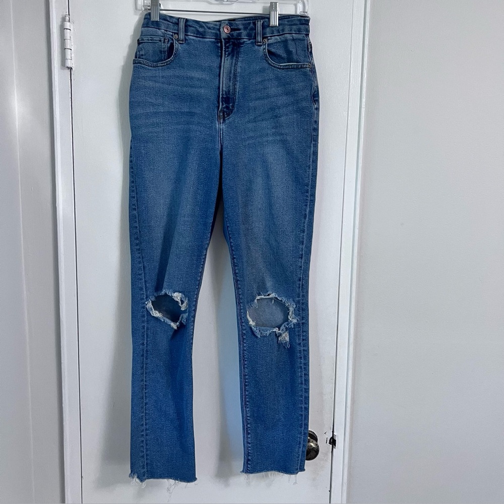 AMERICAN EAGLE Curvy Mom Raw Hem Jeans - Size 6L